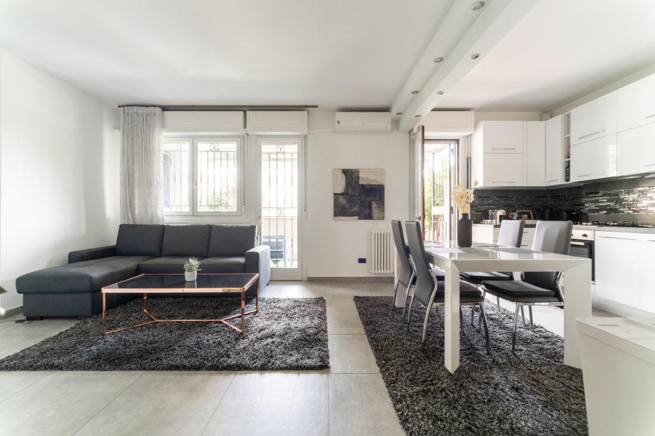 Oasis Luxury - A.C/Terrace/2Bedrooms Bergamo Exterior photo
